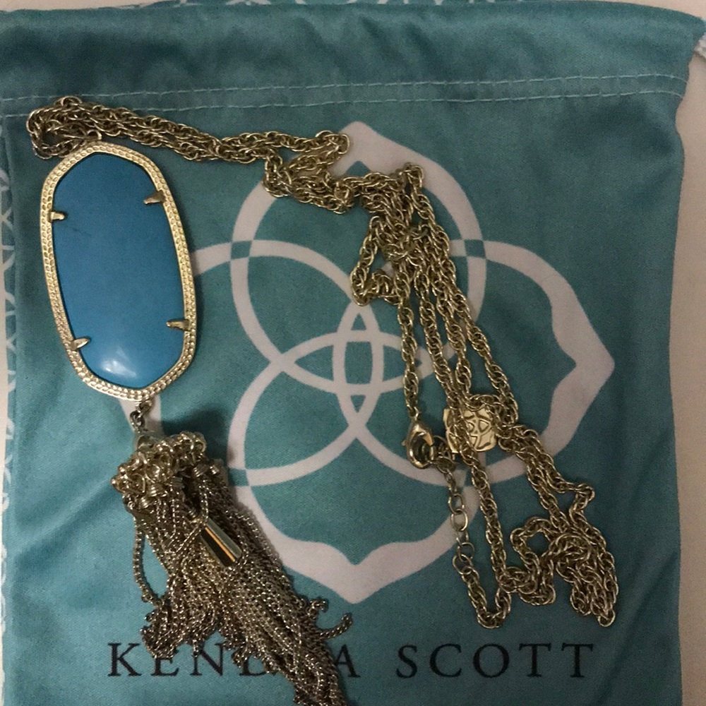Kendra Scott necklace
